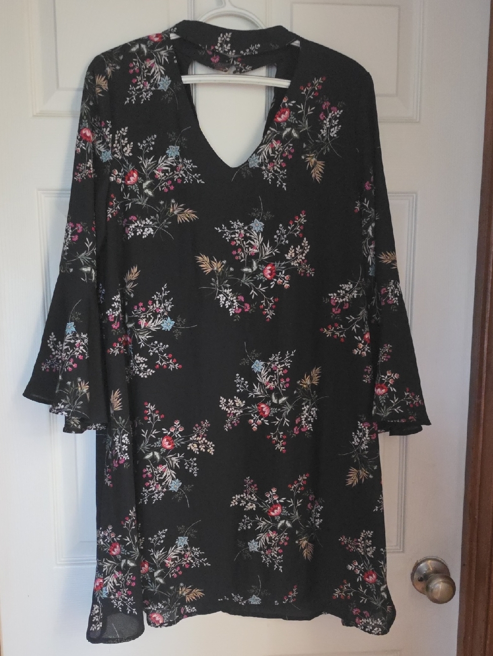miami Black Floral V-Neck Dress